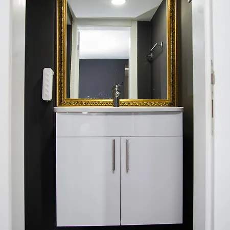 Vila Vi11a